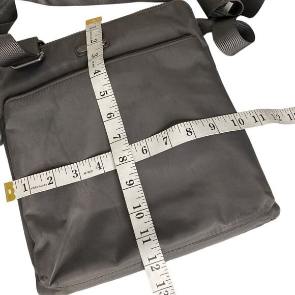 BAGGALLINI Large Gray Travel Bag *Flaws* - Picture 3 of 8